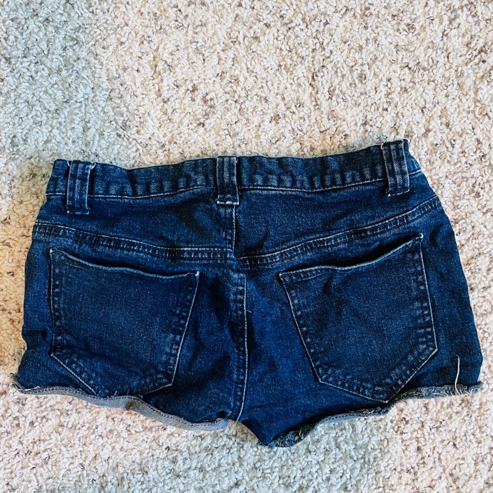 Women’s Shorts - Size 2 - Venus